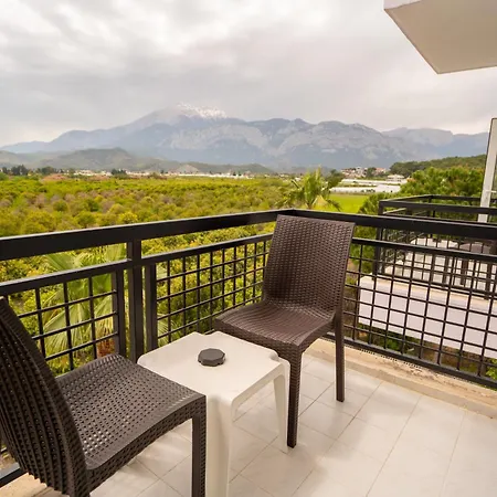 Malibu Hotel 4*